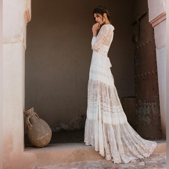 FOUND - ISO Spell Evangeline wedding gown in XS/S - Picture 2 of 3